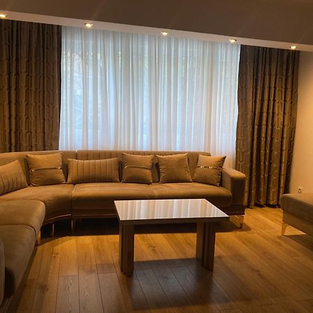 Elegant Suite - Titan Park Bukarest Eksteriør billede