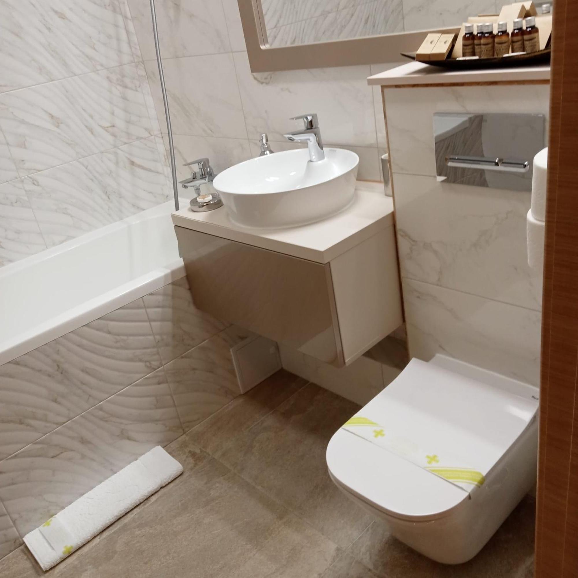 Elegant Suite - Titan Park Bukarest Eksteriør billede