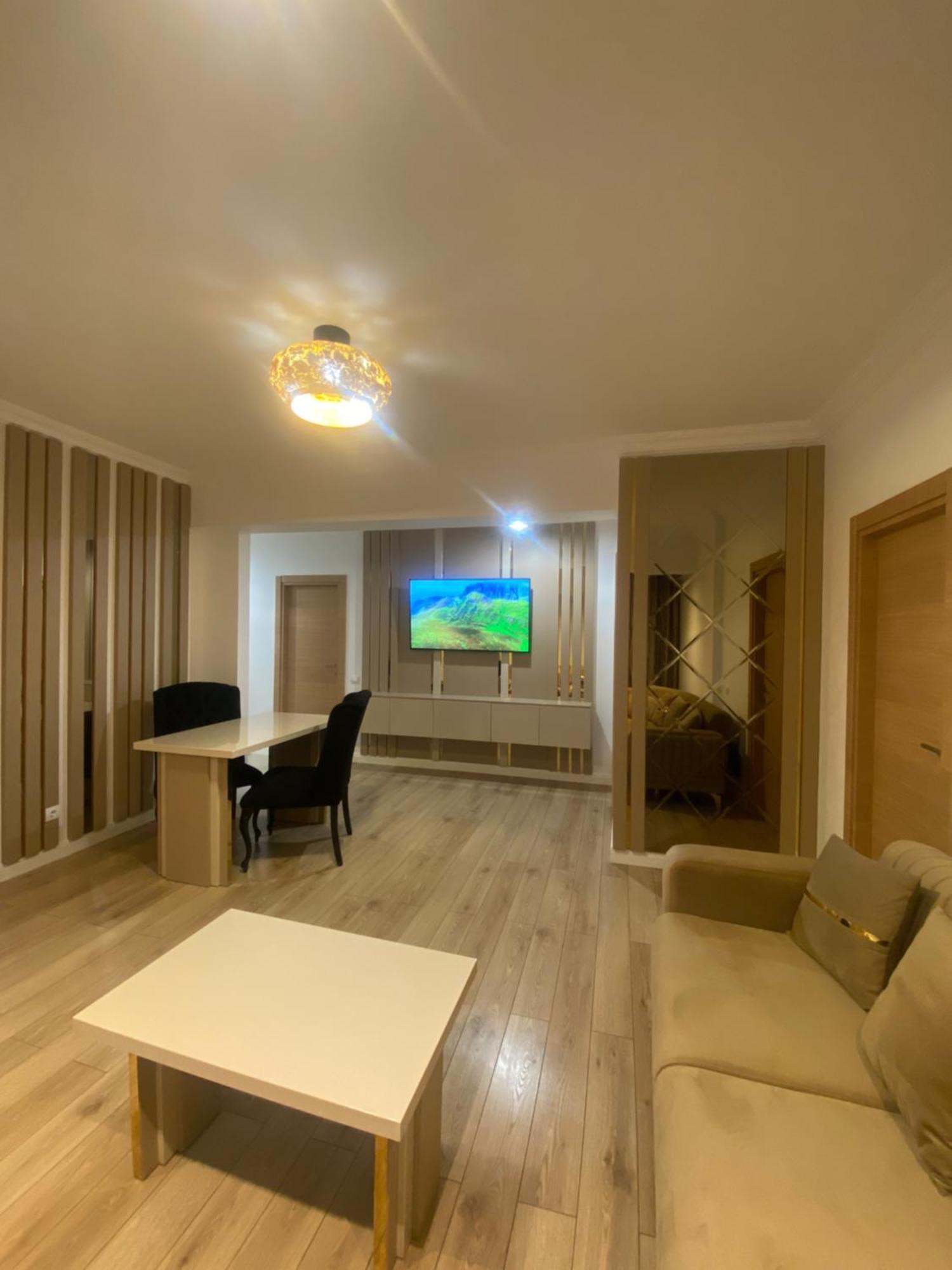 Elegant Suite - Titan Park Bukarest Eksteriør billede