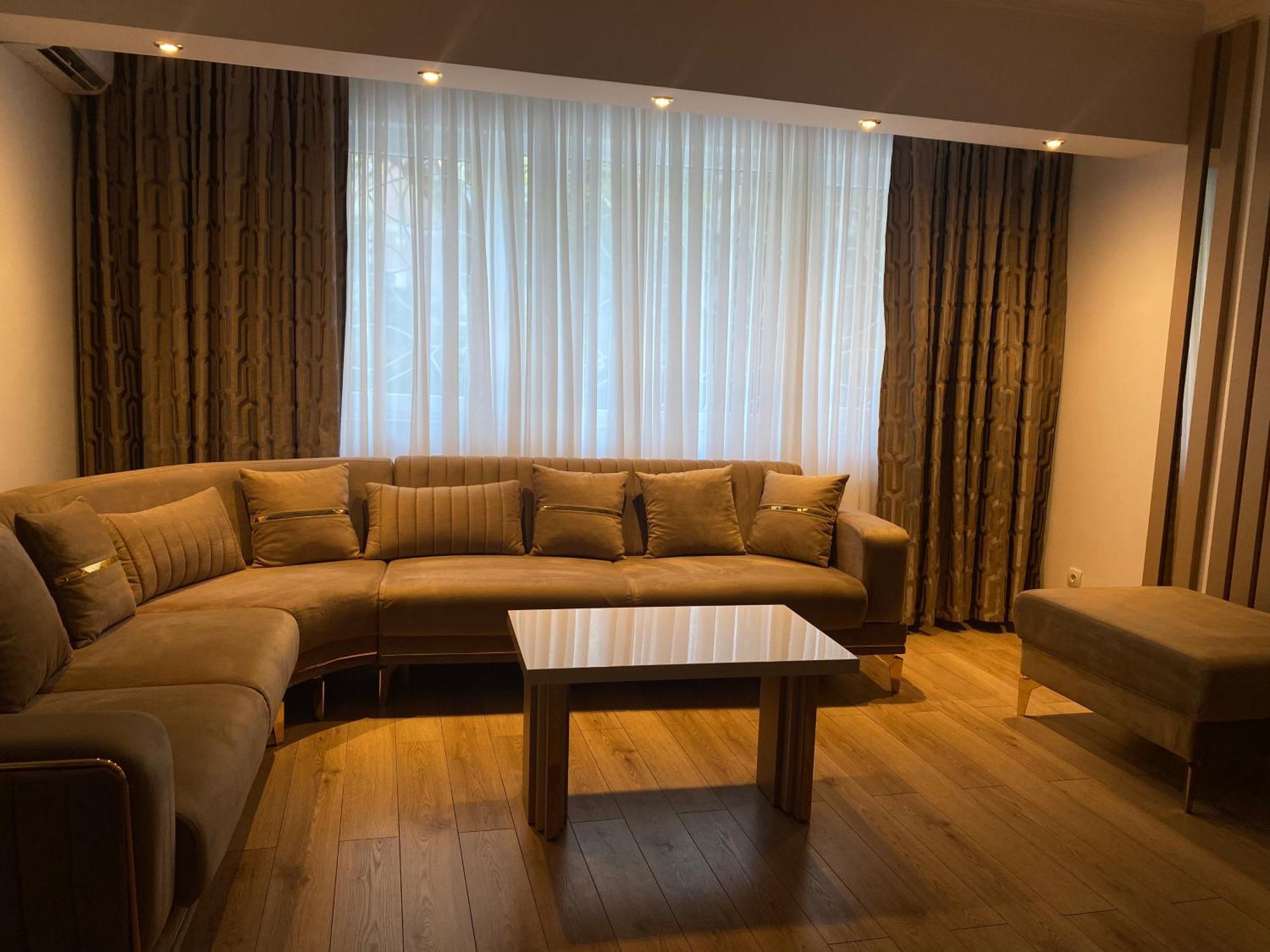 Elegant Suite - Titan Park Bukarest Eksteriør billede